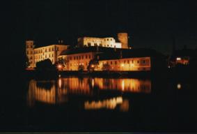 Schloss Jindrichuv Hradec (Neuhaus) in der Nacht - Eintritt in Photogalerie
